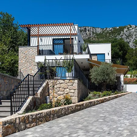 Petram Villa *